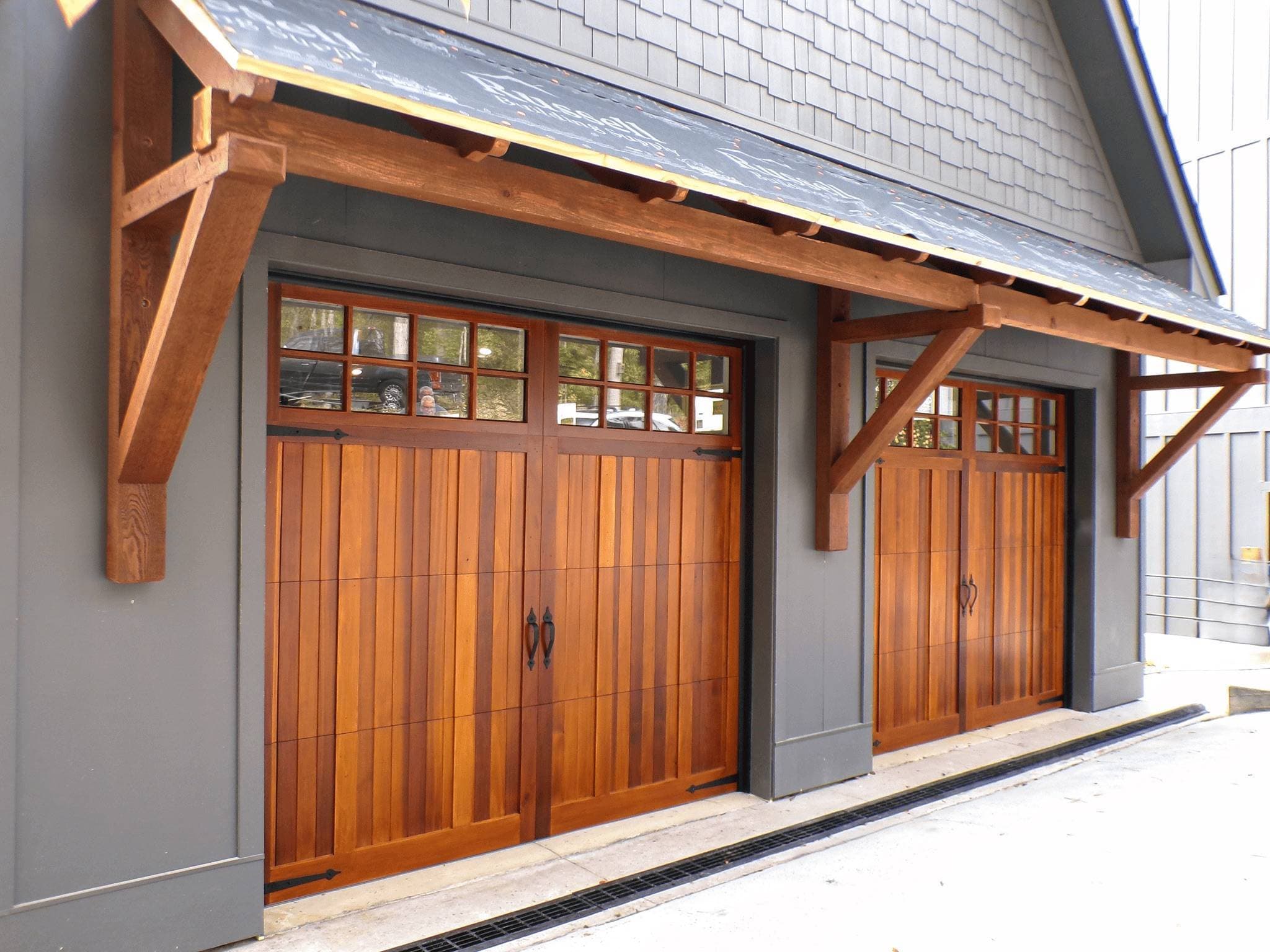 Overlay Carriage House garage door
